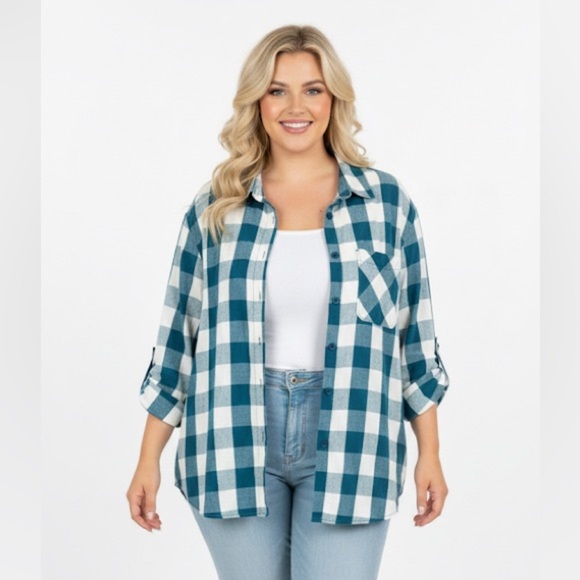 Time and Tru Tops - Time and Tru Blue and White Checkered Button-Up Shirt size XXL/20